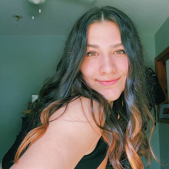 Meet your Posher, Mckenna - Picture 1 of 1